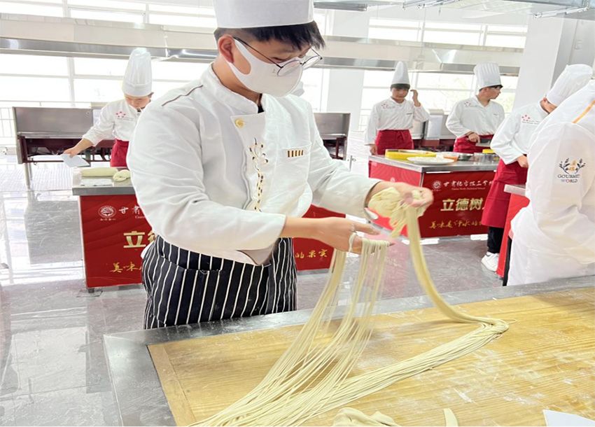 烹饪专业学生是如何上课的？兰州职业学校带你了解