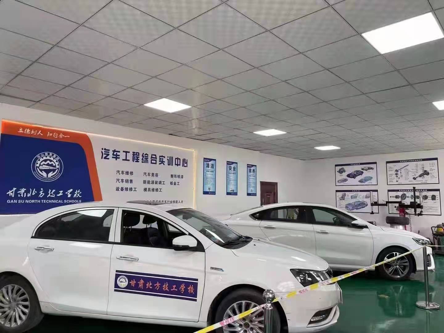 初中毕业在技校学什么专业好，汽修专业很不错！