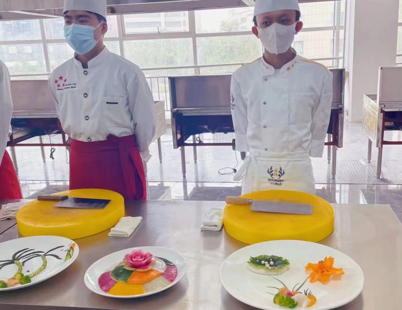 甘肃北方技工学校介绍男生适合学烹饪(中西式面点)吗？