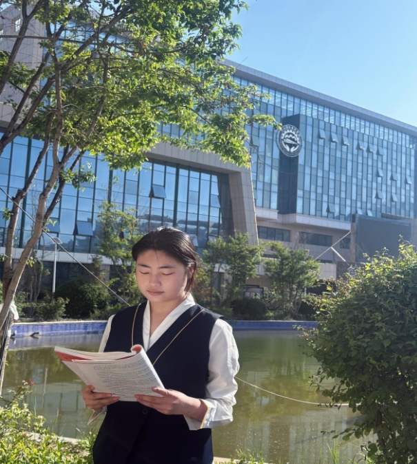 青衿之志 履践致远 | 学习之星：杨晶晶